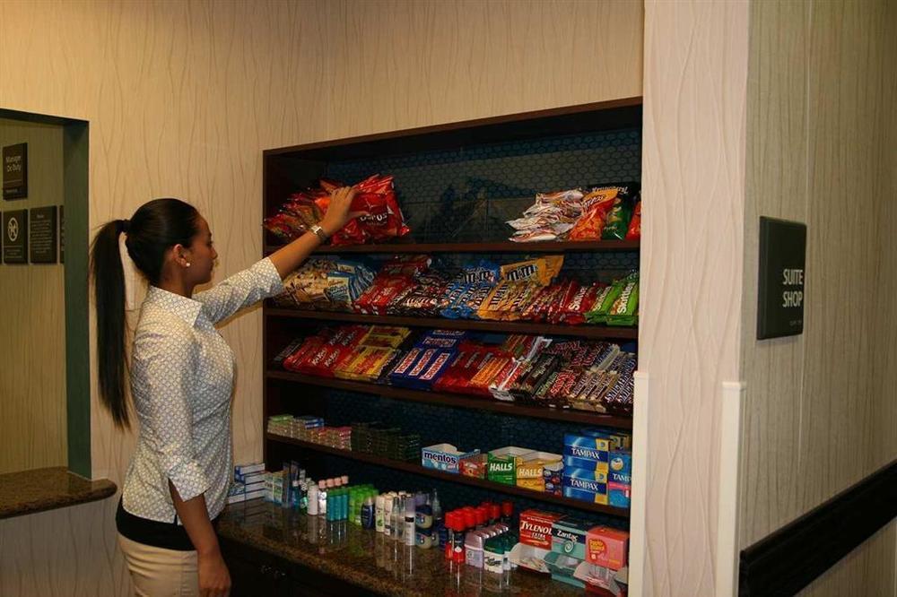 ハンプトン イン デトロイト ローズビル Clinton Township 設備 写真